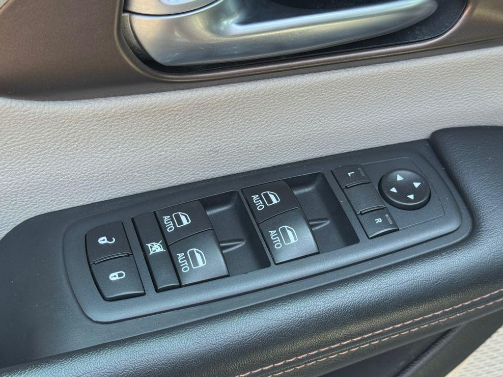 used 2018 Chrysler Pacifica car, priced at $13,995