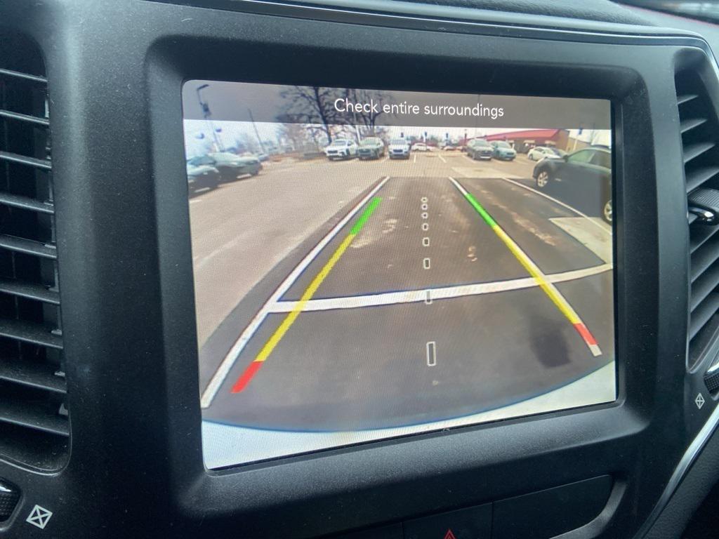 used 2019 Jeep Cherokee car, priced at $17,595