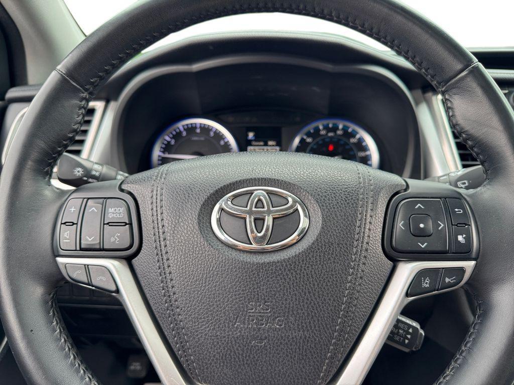 used 2018 Toyota Highlander car, priced at $22,595