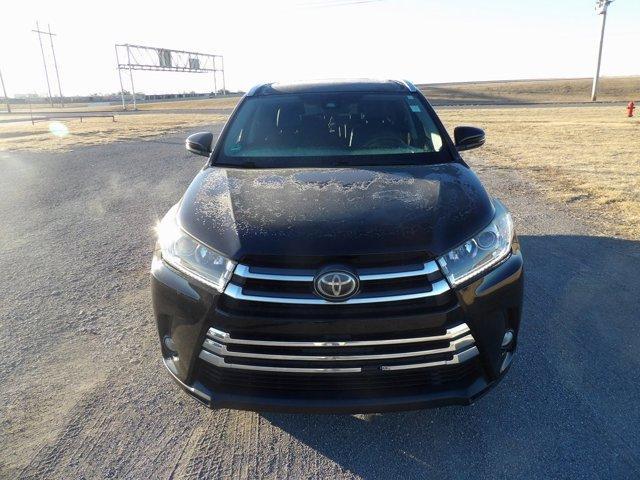 used 2017 Toyota Highlander car, priced at $19,221
