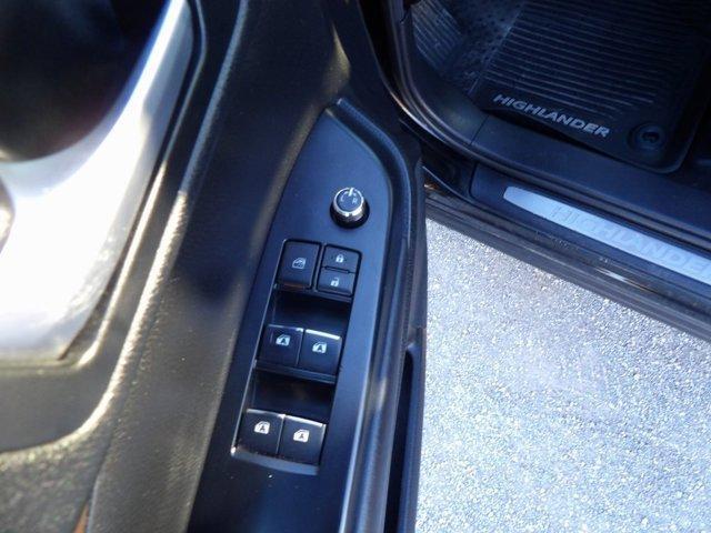 used 2017 Toyota Highlander car, priced at $19,221