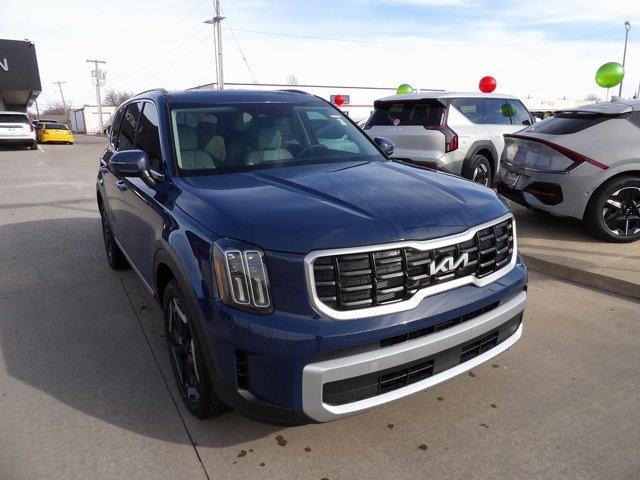 new 2025 Kia Telluride car, priced at $39,930