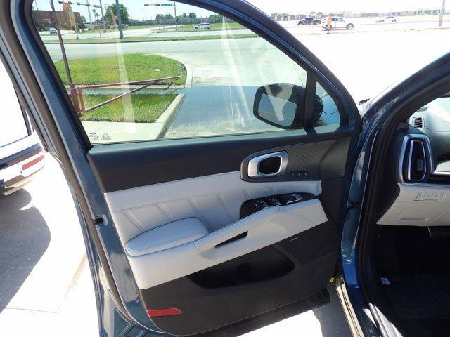 new 2026 Kia Sorento Hybrid car, priced at $43,918