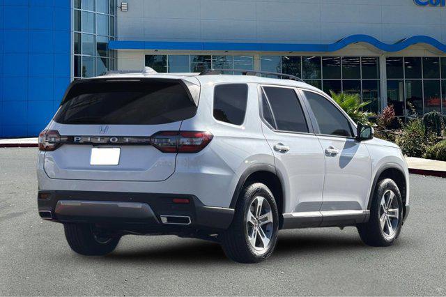 new 2026 Honda Pilot car, priced at $46,445