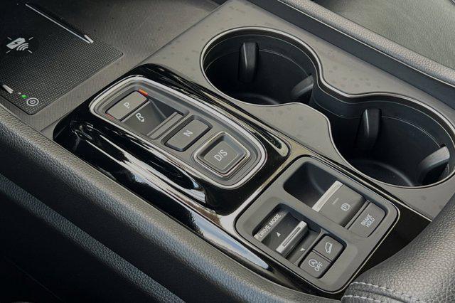 new 2025 Honda Pilot car, priced at $44,995