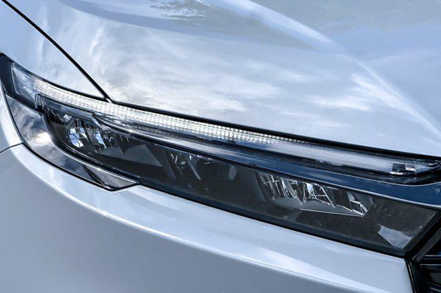 new 2026 Honda CR-V Hybrid car, priced at $41,031
