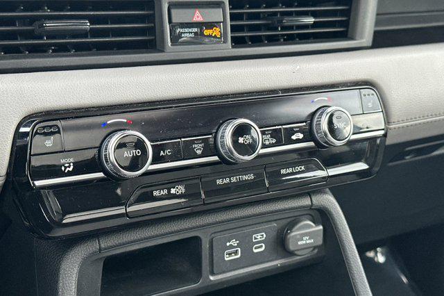 used 2025 Honda Pilot car, priced at $38,488