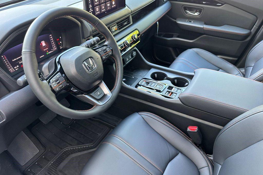 new 2026 Honda Pilot car, priced at $52,125