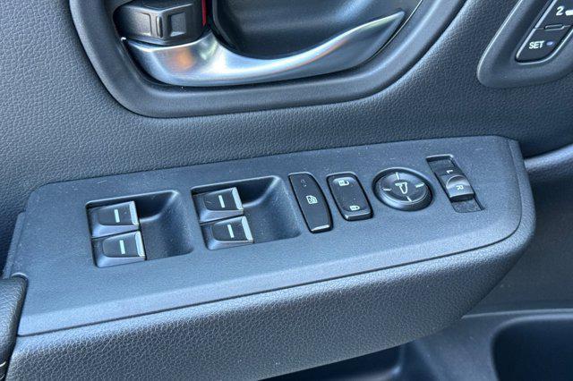 used 2025 Honda Pilot car, priced at $40,084