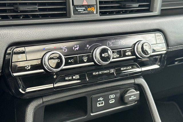 new 2025 Honda Pilot car, priced at $51,095