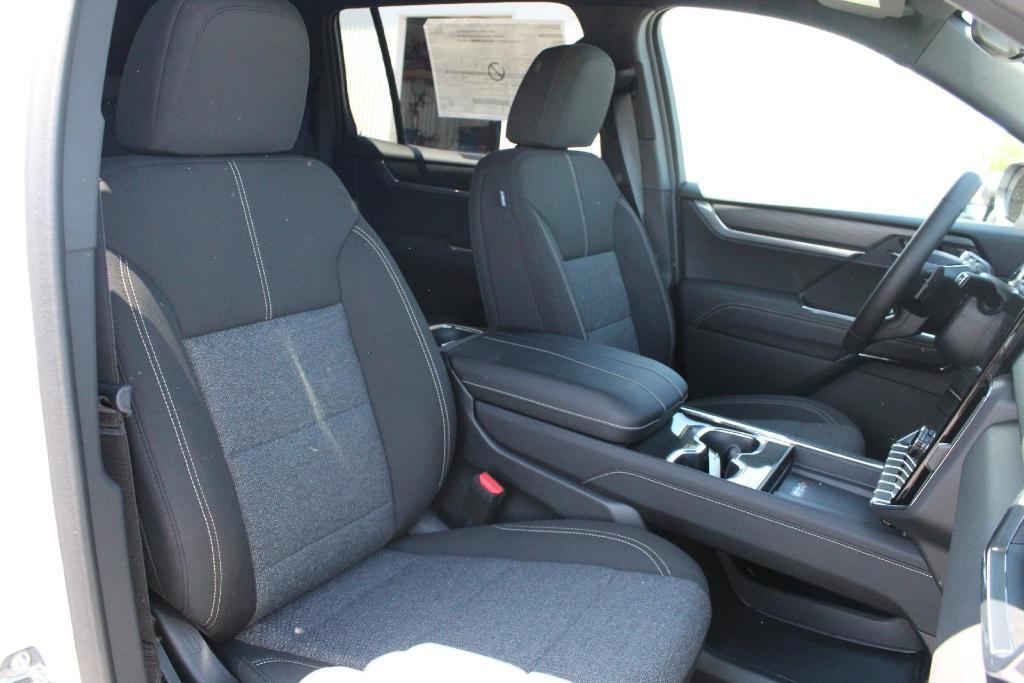 new 2025 GMC Acadia car, priced at $41,439