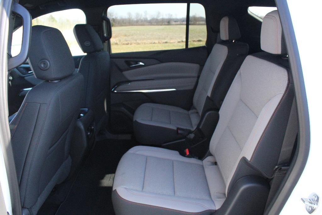 new 2026 Chevrolet Traverse car, priced at $44,139