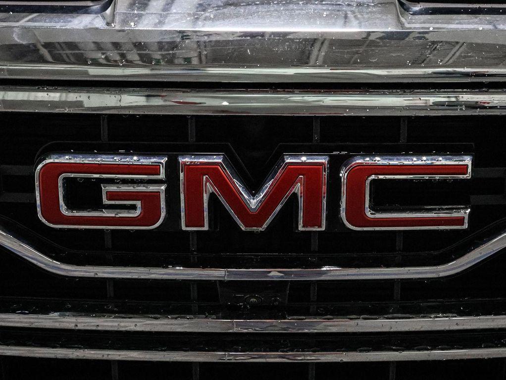 new 2026 GMC Sierra 1500 car, priced at $60,302