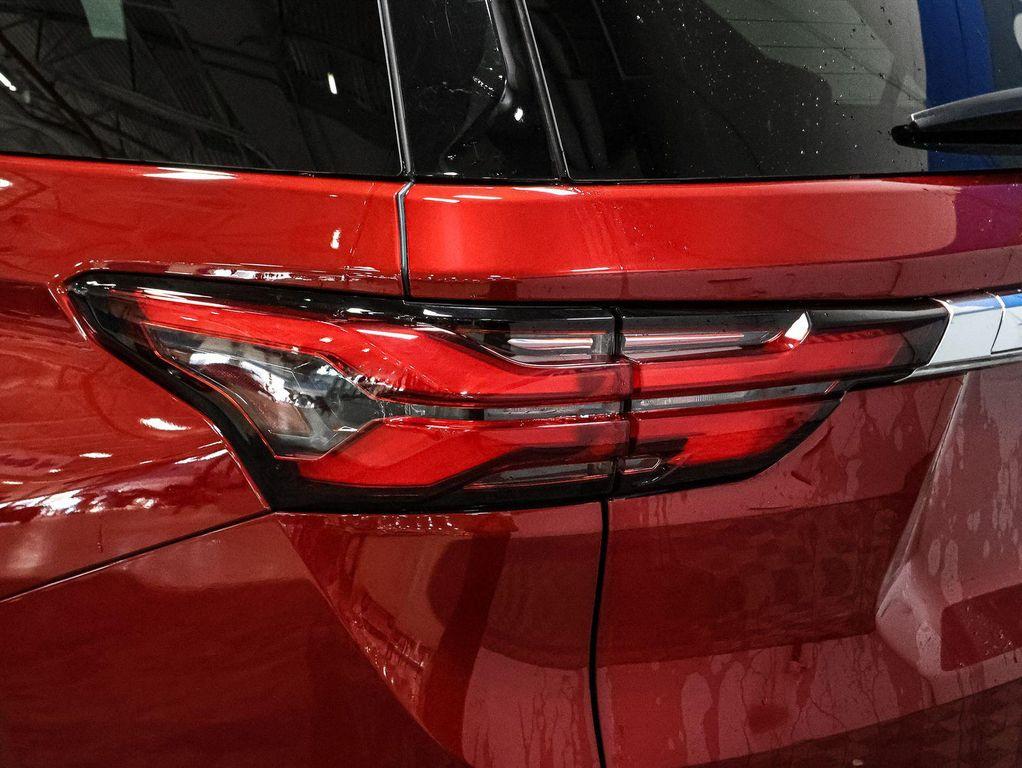 used 2023 Chevrolet Traverse car, priced at $33,266