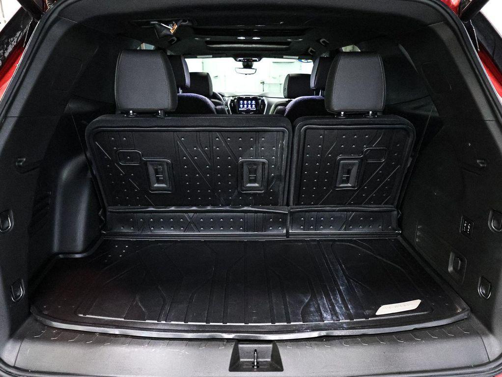 used 2023 Chevrolet Traverse car, priced at $33,266