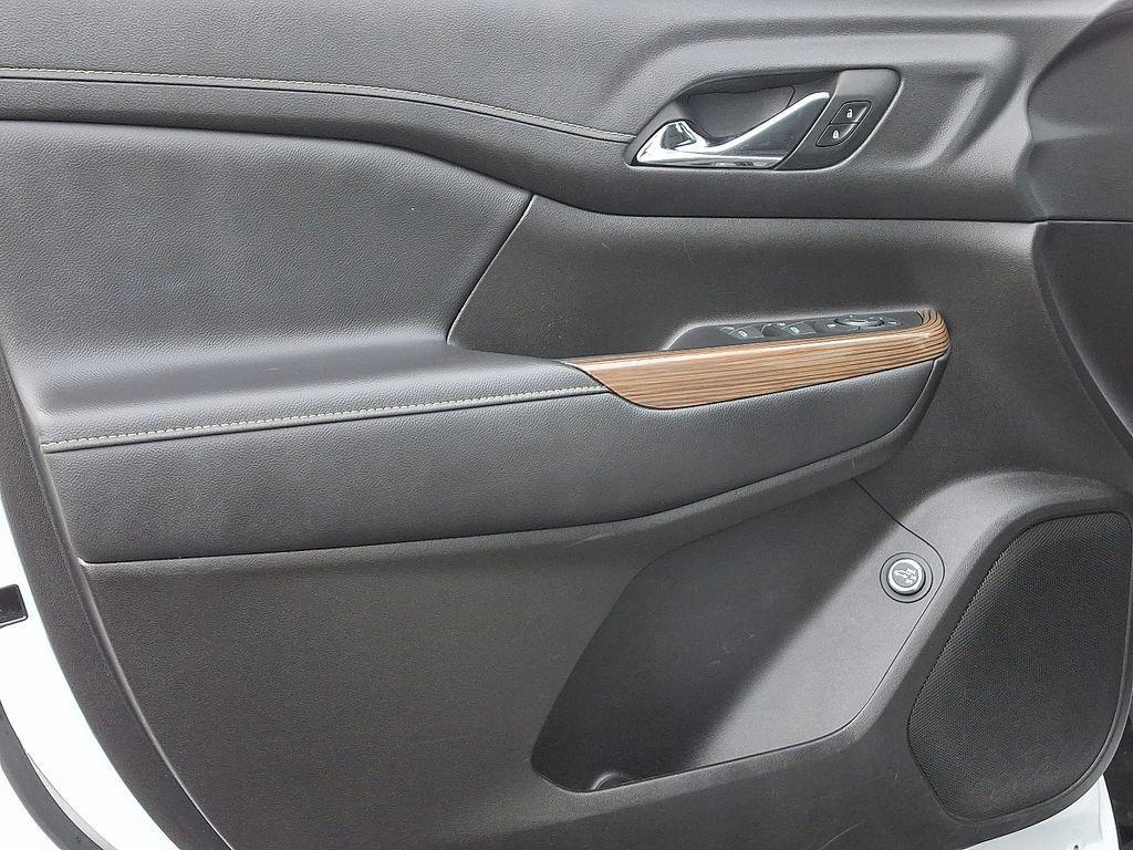 used 2023 GMC Acadia car, priced at $25,900