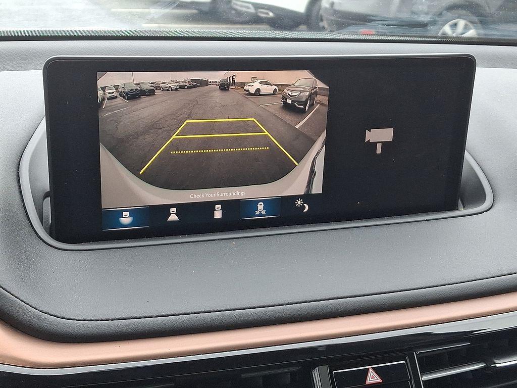 used 2024 Acura MDX car, priced at $37,000