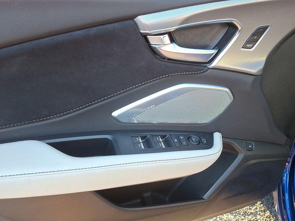 used 2025 Acura RDX car, priced at $45,500