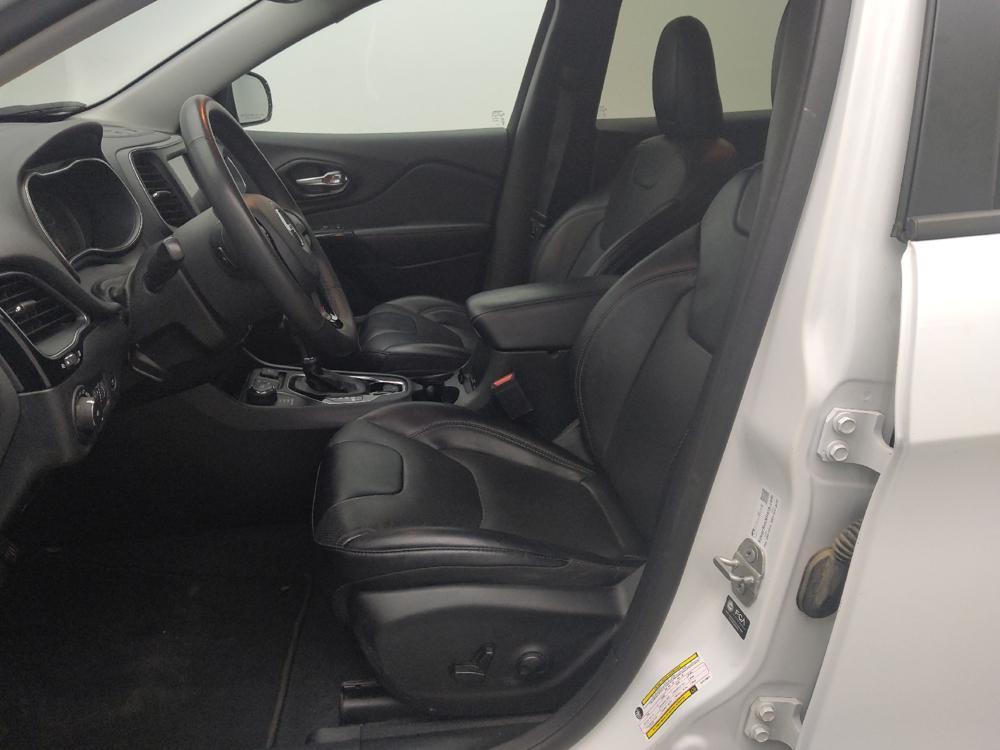 used 2023 Jeep Cherokee car, priced at $20,495