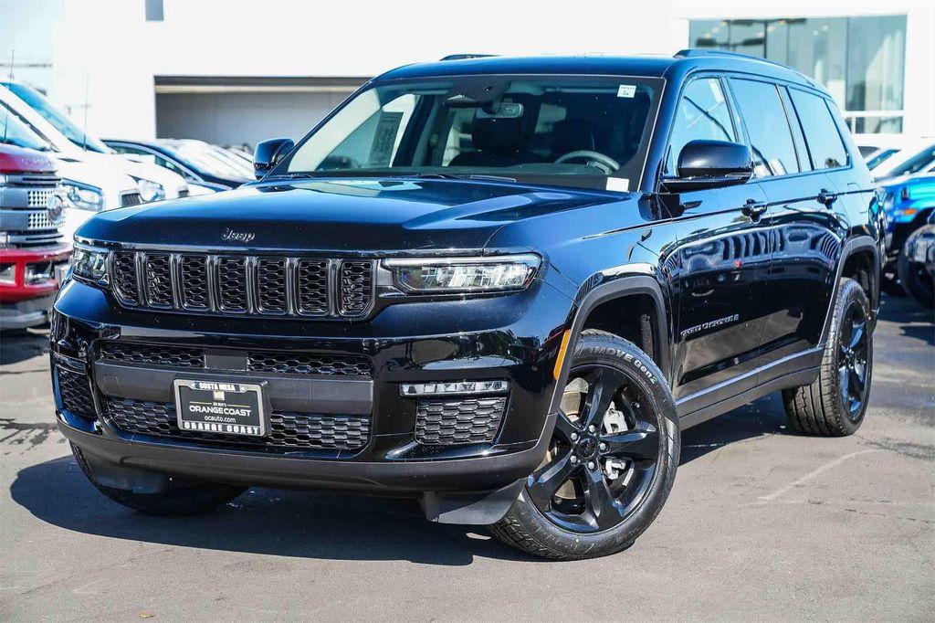 used 2023 Jeep Grand Cherokee L car, priced at $28,500