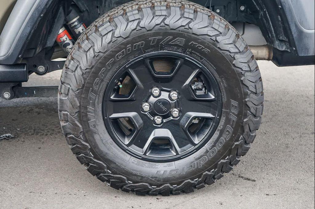 used 2020 Jeep Gladiator car, priced at $34,371