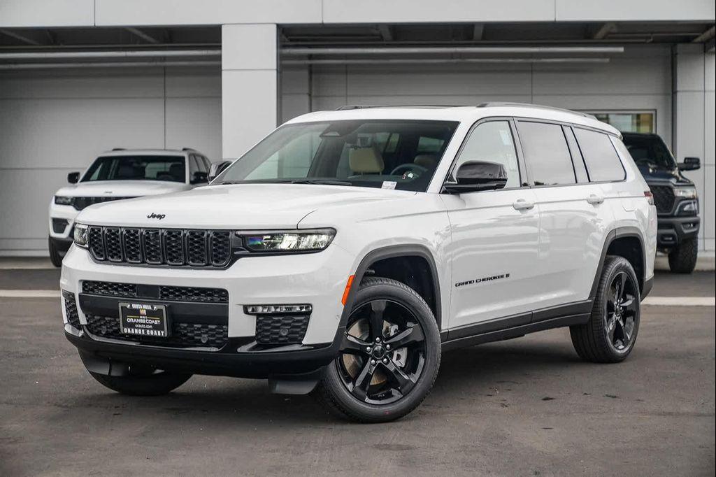 new 2025 Jeep Grand Cherokee L car, priced at $48,903