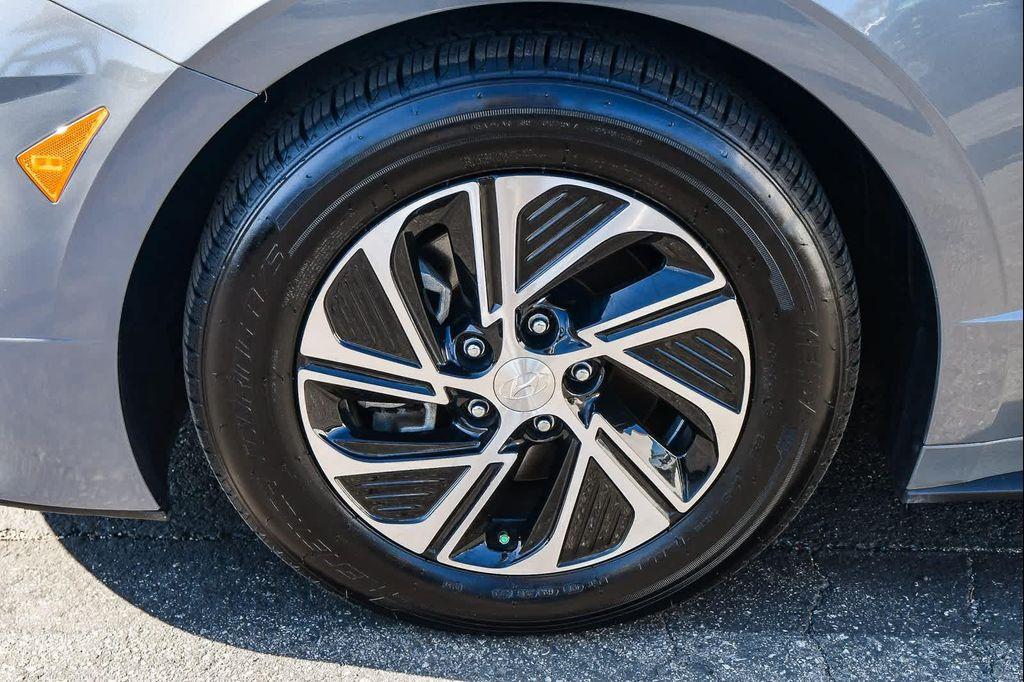 used 2022 Hyundai Sonata Hybrid car, priced at $19,200