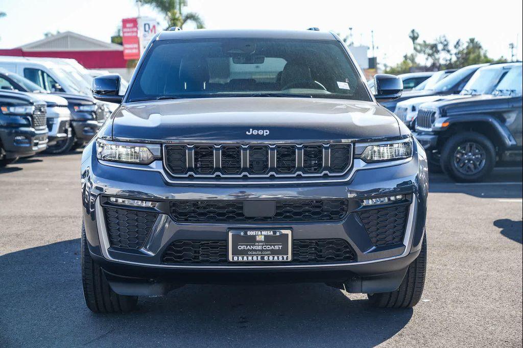 new 2026 Jeep Grand Cherokee car, priced at $39,269