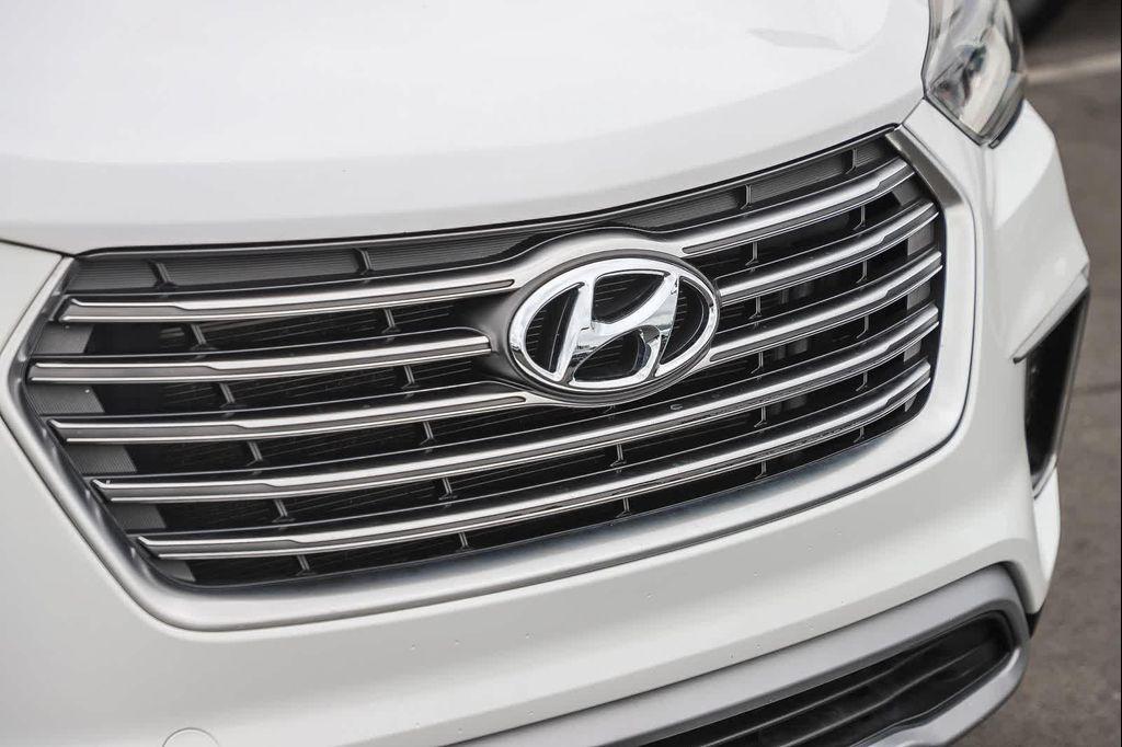 used 2018 Hyundai Santa Fe car, priced at $15,075