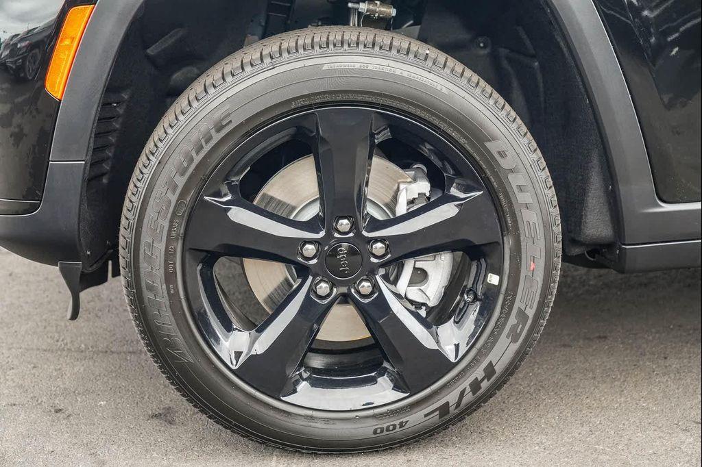 new 2025 Jeep Grand Cherokee L car, priced at $37,113