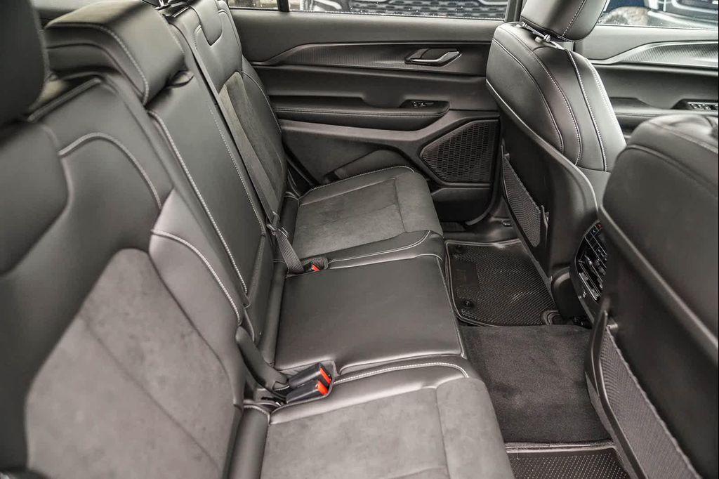 new 2025 Jeep Grand Cherokee L car, priced at $37,113