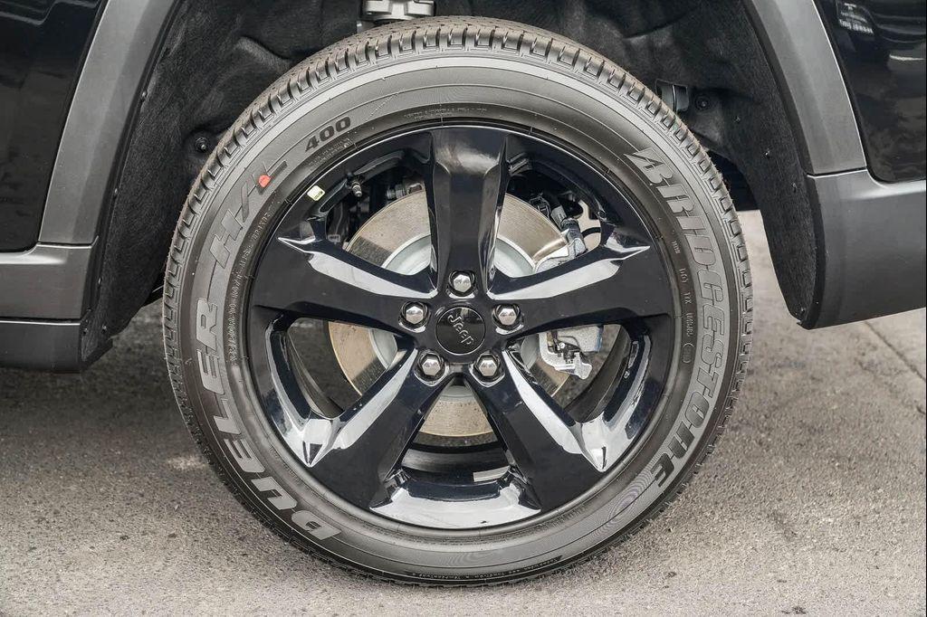 new 2025 Jeep Grand Cherokee L car, priced at $37,113