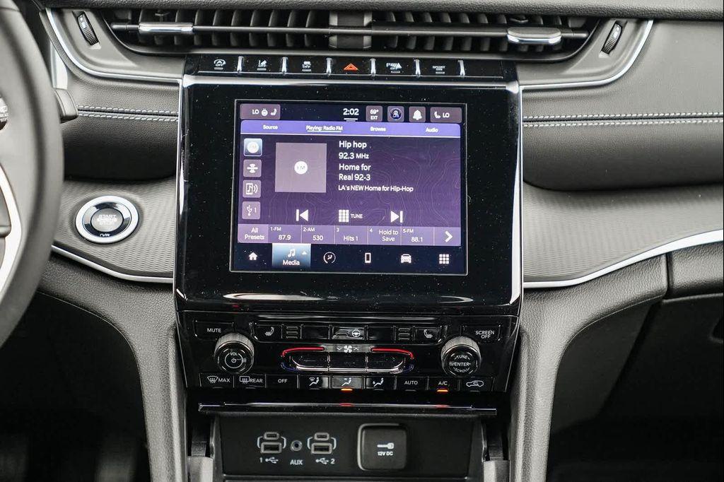 new 2025 Jeep Grand Cherokee L car, priced at $37,113