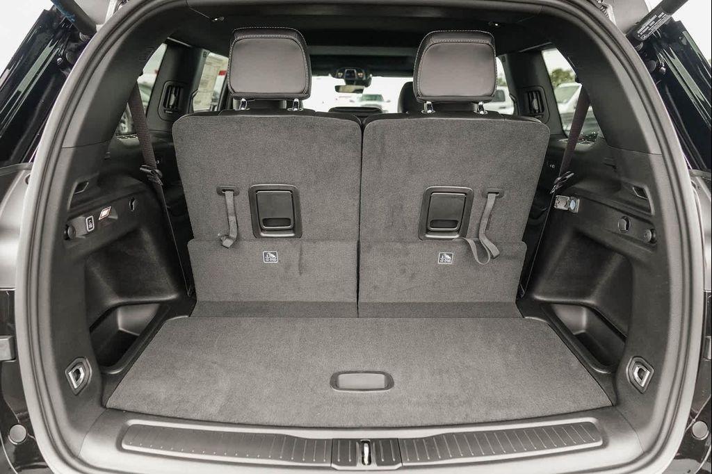 new 2025 Jeep Grand Cherokee L car, priced at $37,113