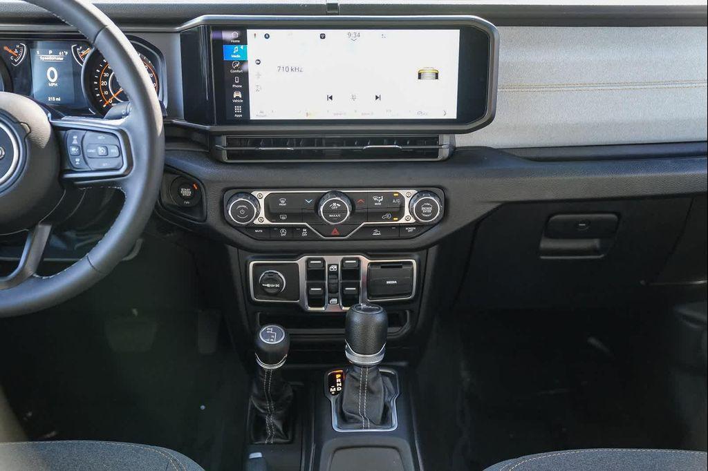 used 2025 Jeep Gladiator car, priced at $37,232