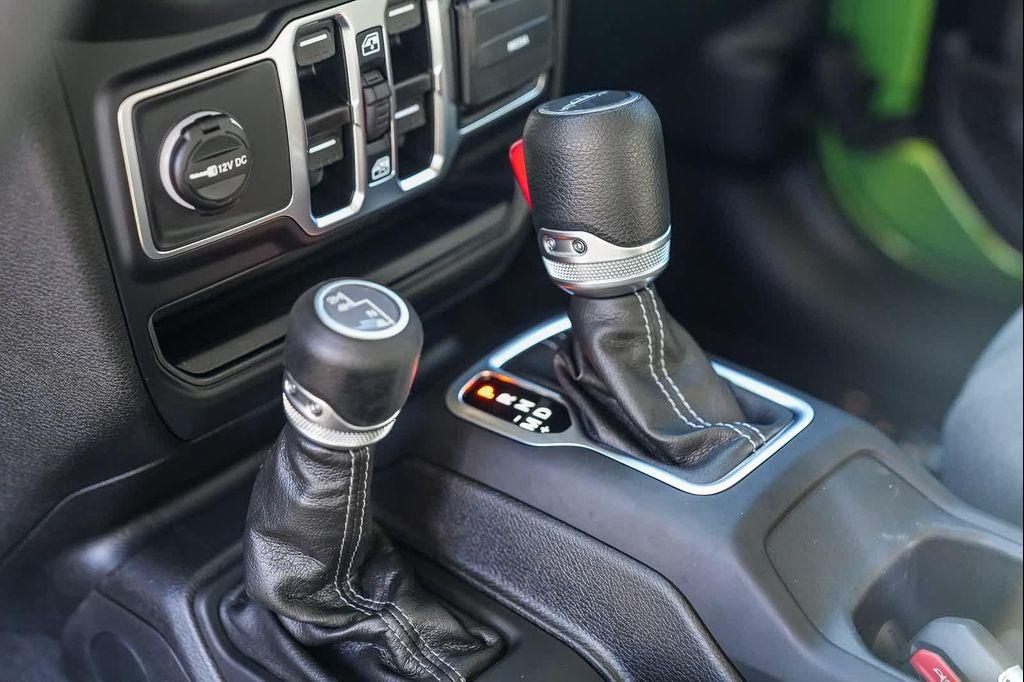 used 2025 Jeep Gladiator car, priced at $37,232