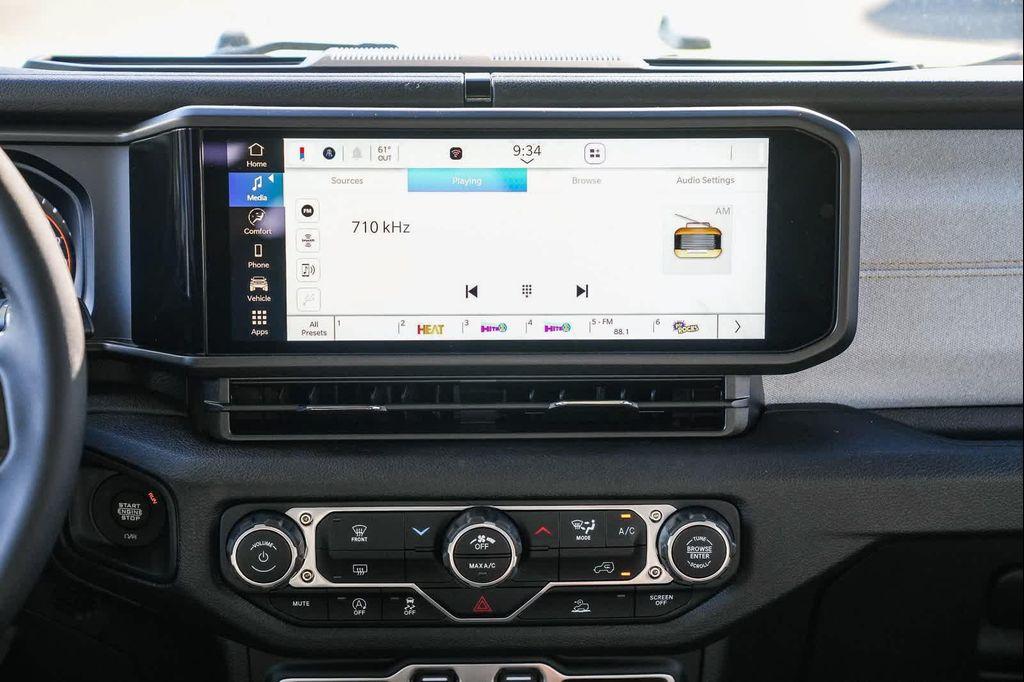 used 2025 Jeep Gladiator car, priced at $37,232