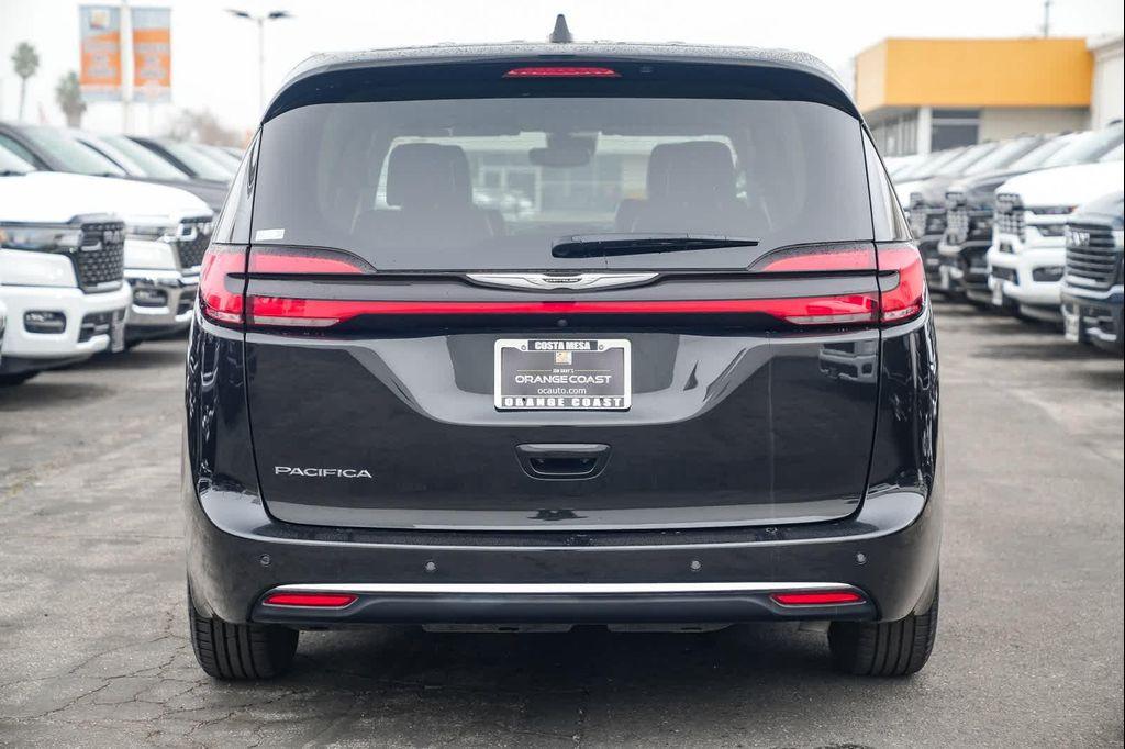 used 2024 Chrysler Pacifica car, priced at $27,443