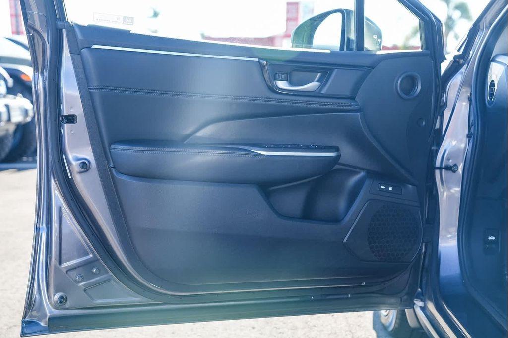 used 2018 Honda Clarity Plug-In Hybrid car, priced at $15,991