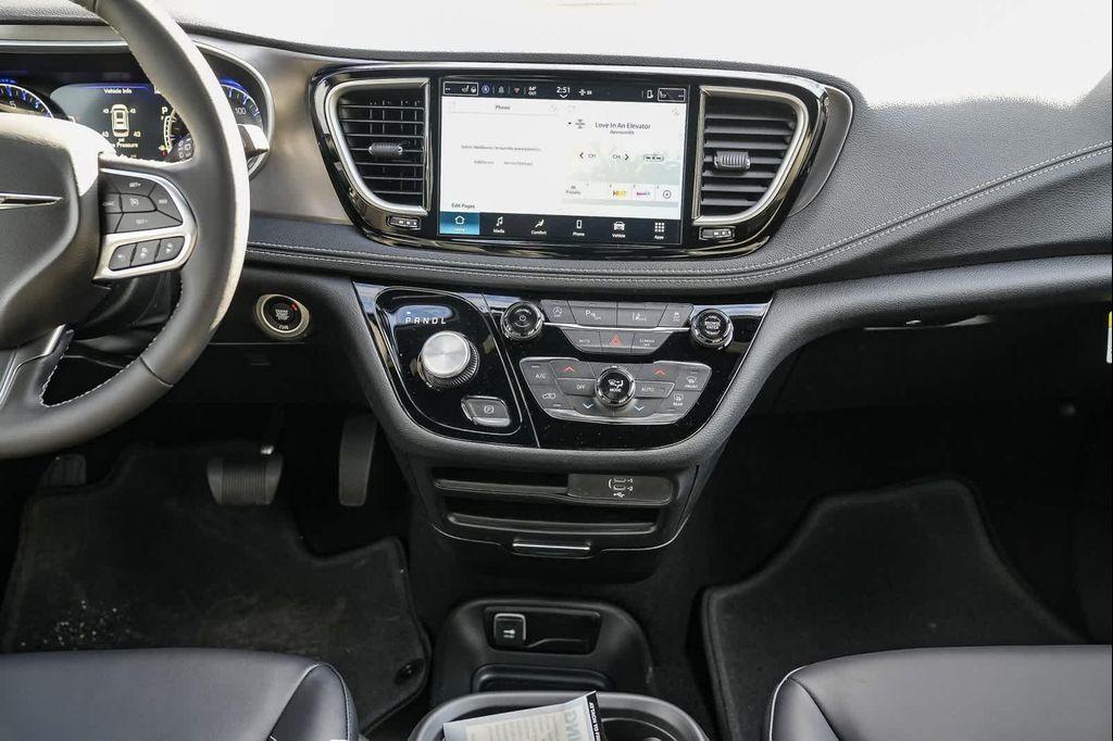 new 2026 Chrysler Pacifica car, priced at $39,234