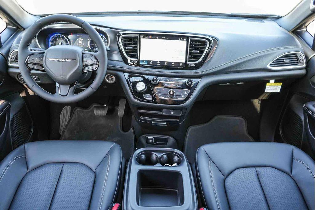 new 2026 Chrysler Pacifica car, priced at $39,969