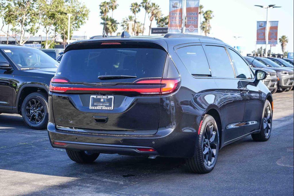 new 2026 Chrysler Pacifica car, priced at $39,969
