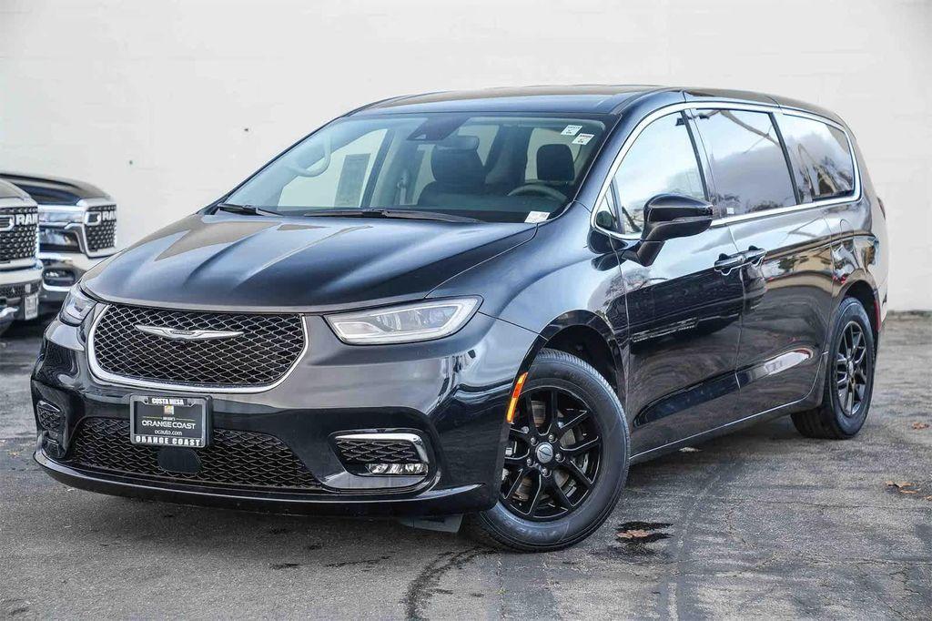 used 2023 Chrysler Pacifica car, priced at $22,397