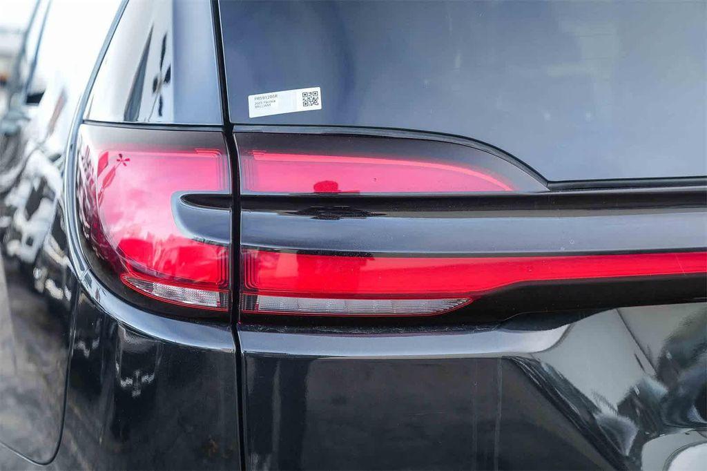 used 2023 Chrysler Pacifica car, priced at $22,397