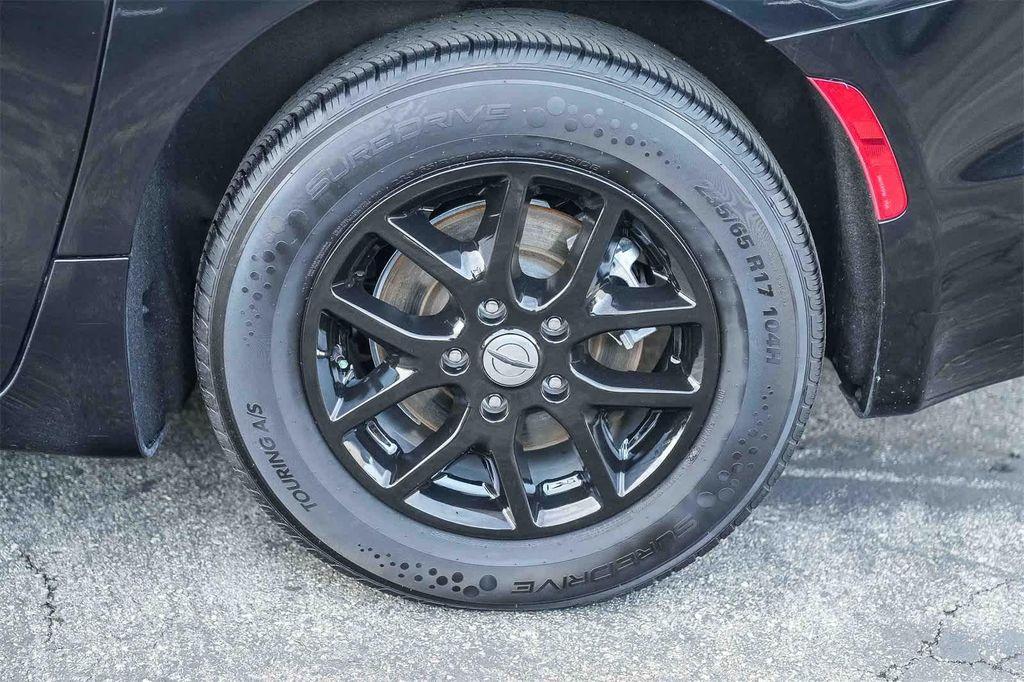 used 2023 Chrysler Pacifica car, priced at $22,397