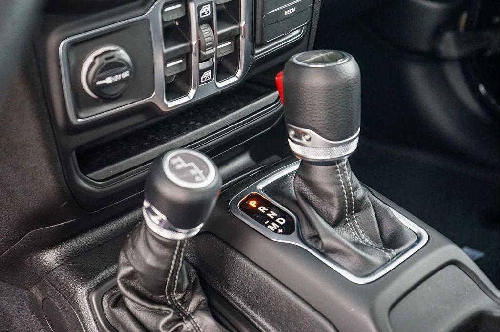 new 2026 Jeep Gladiator car, priced at $38,369