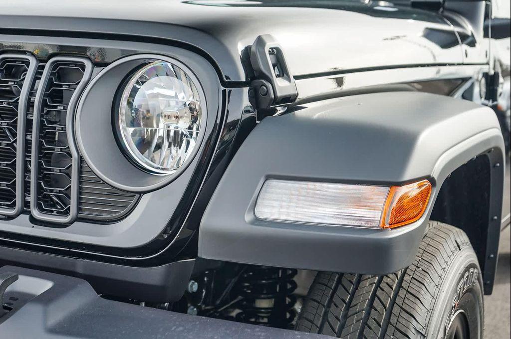 new 2026 Jeep Gladiator car, priced at $38,369