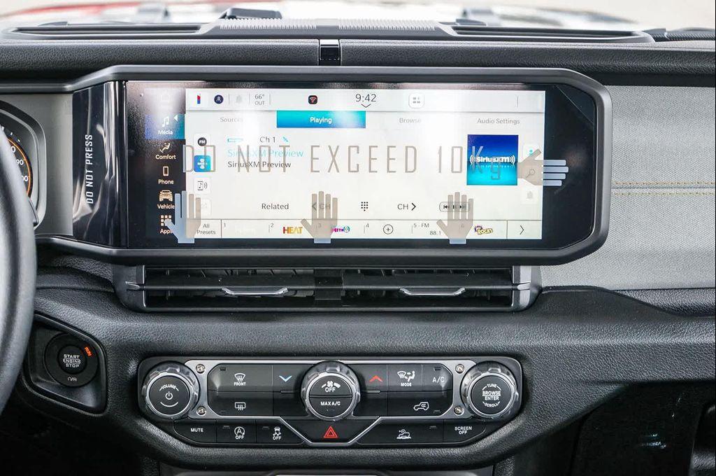 new 2026 Jeep Gladiator car, priced at $38,369