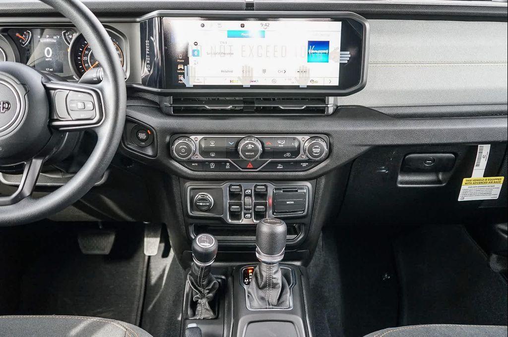 new 2026 Jeep Gladiator car, priced at $38,369