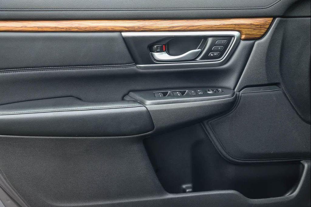 used 2020 Honda CR-V Hybrid car, priced at $22,920